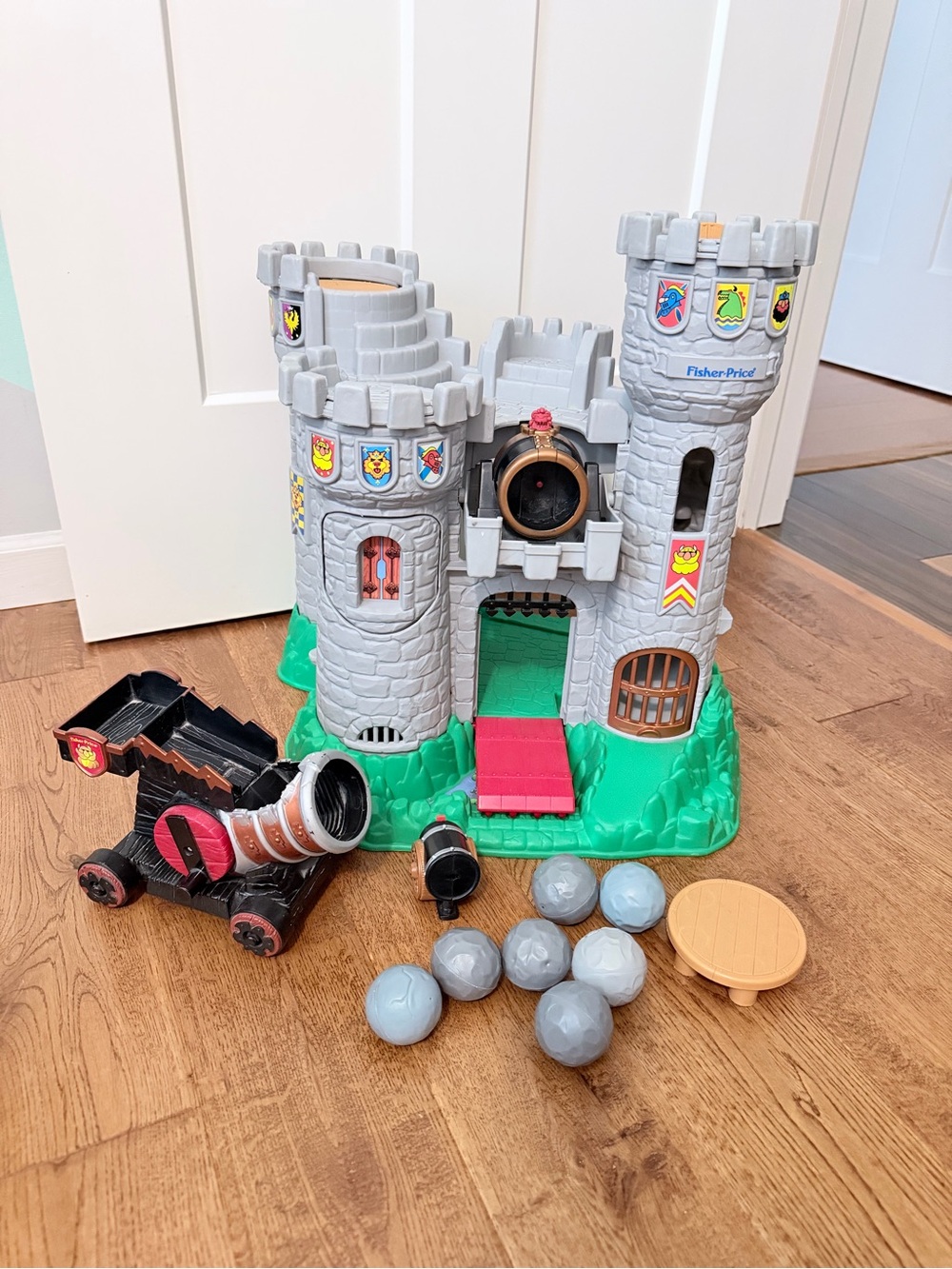 Vintage 1994 Fisher Price Great Adventures Castle 7110 Cannon And Cannon Balls